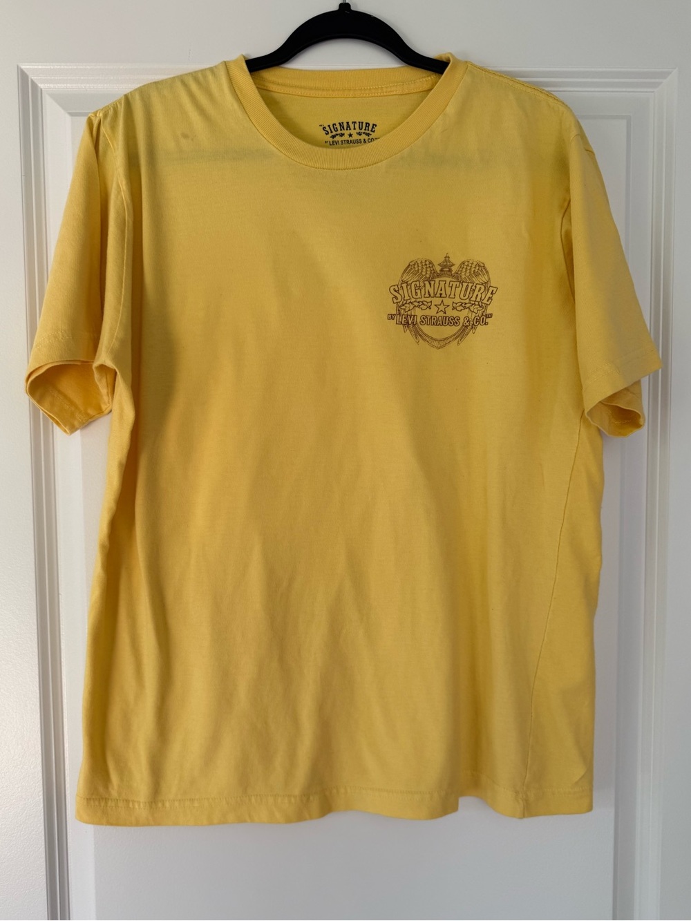 Signature by Levi Strauss Men's Yellow Short Sleeve Crew Tee with Chest Graphic